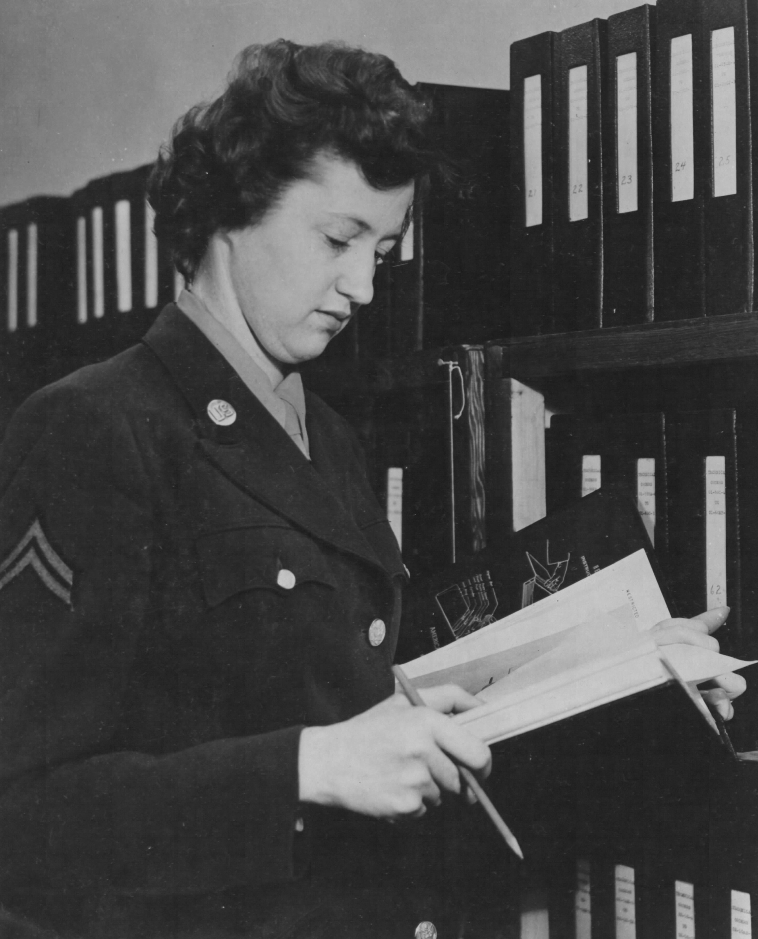 WAC Stenographer at Air Inspector General's Office