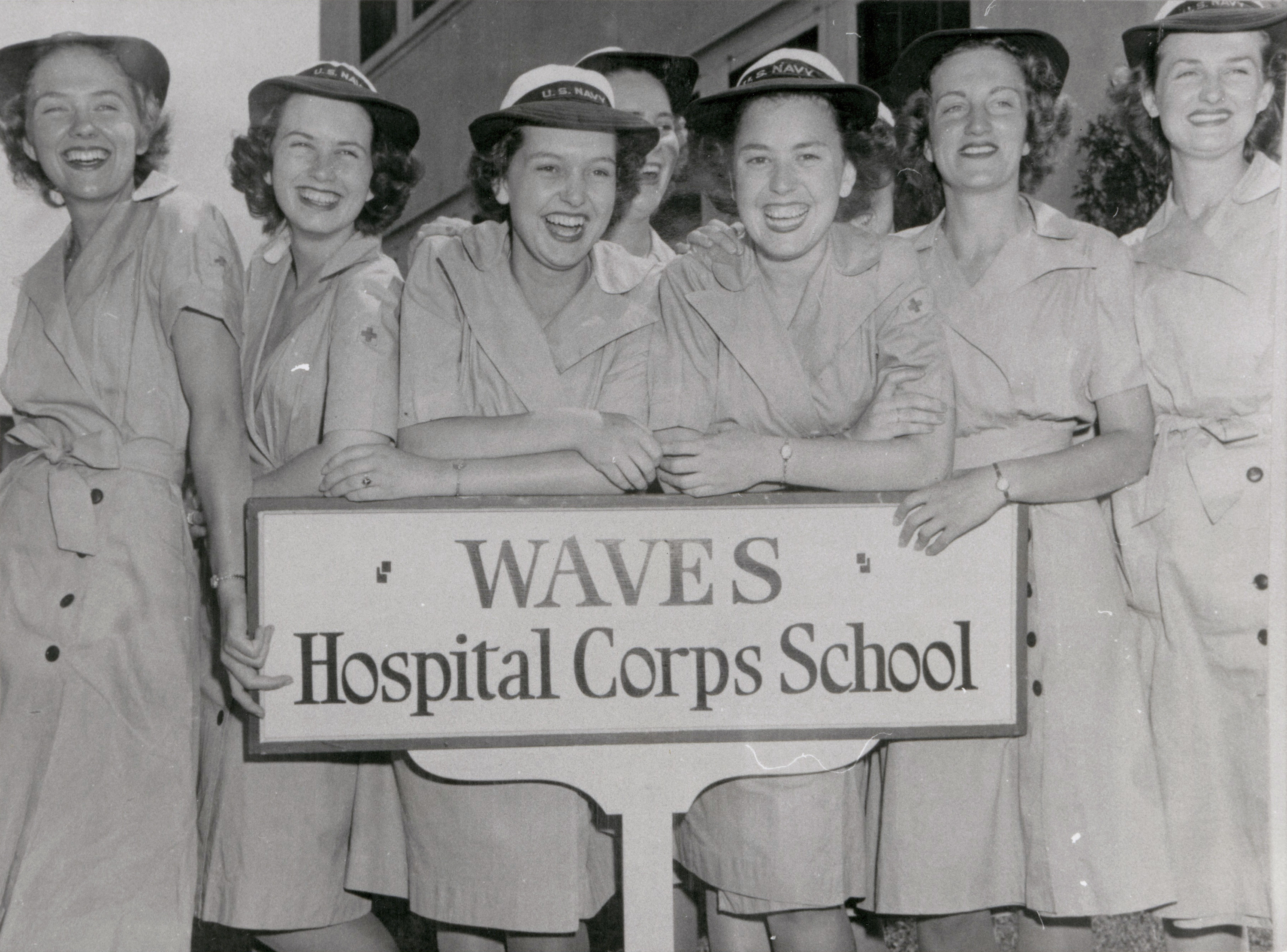 WWII WAVES at Hospital Corps School